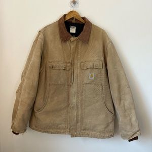 Distressed Men's Carhartt Insulated Duck Jacket